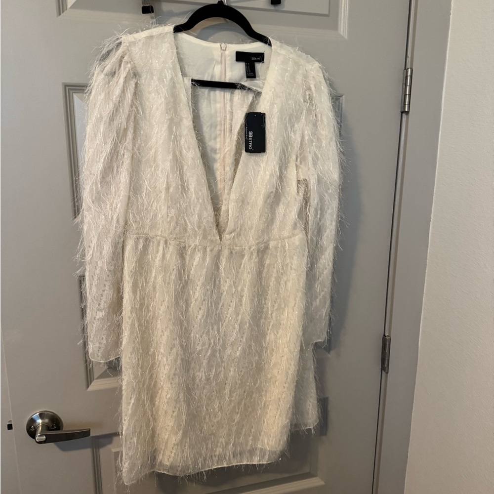 Suzanne Betro White Textured Long Sleeve Dress